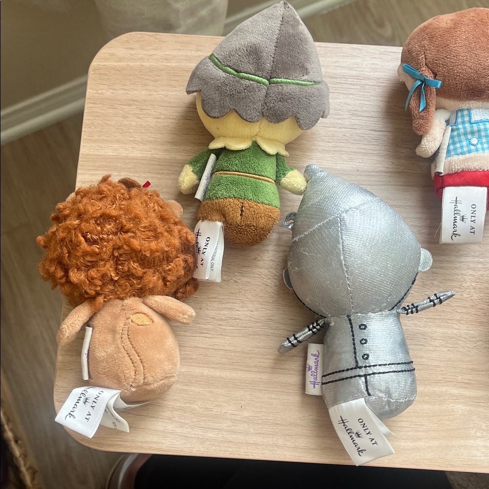 Hallmark Wizard of Oz Plush Mini Dolls Set - Picture 4 of 9